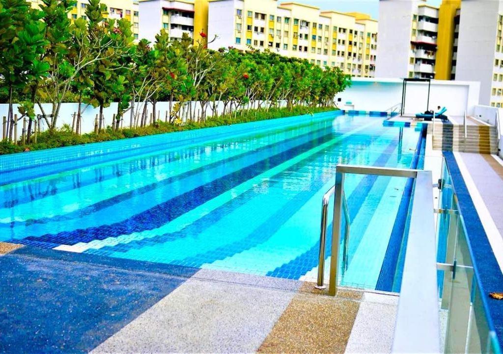 Landmark By Katana 3Br Romantic Luxury Seaview Homestay Gurney无敌海景三房套房 Tanjung Tokong Exterior foto